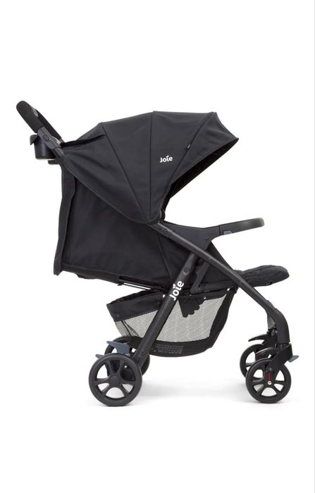 Продается коляска joie