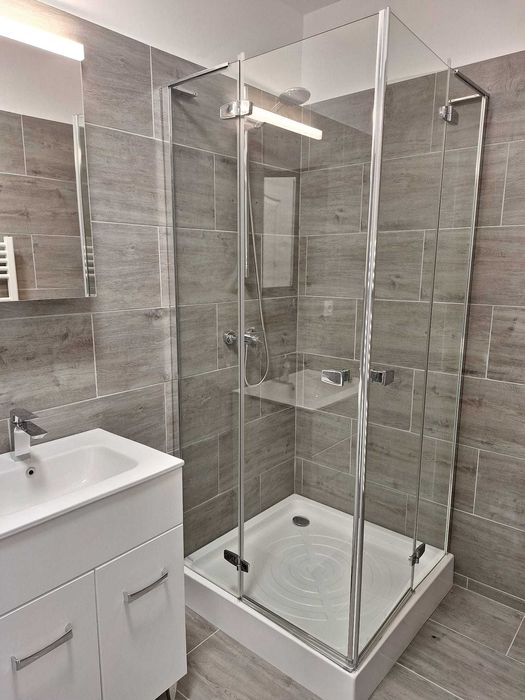 Vand cabina dus nefolosit  90/90