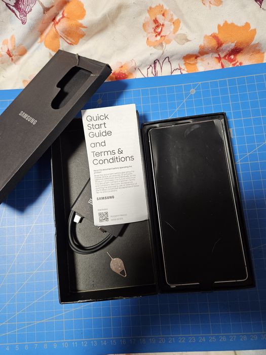 Vand Samsung S25 ultra nou