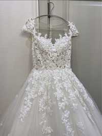 Нежное красивое свадебное платье