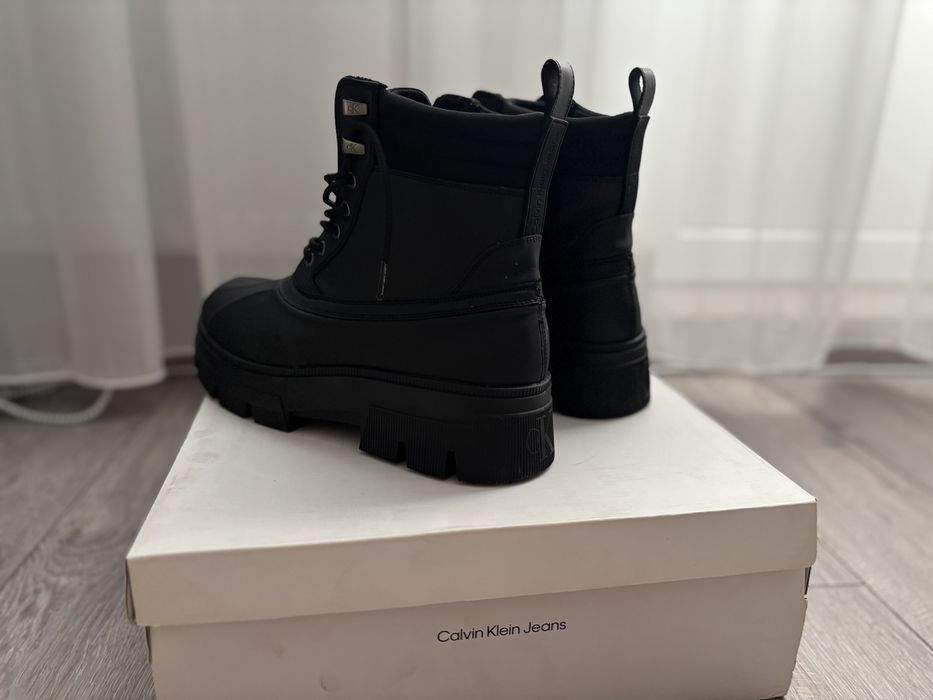 Ghete Calvin Klein 44 noi