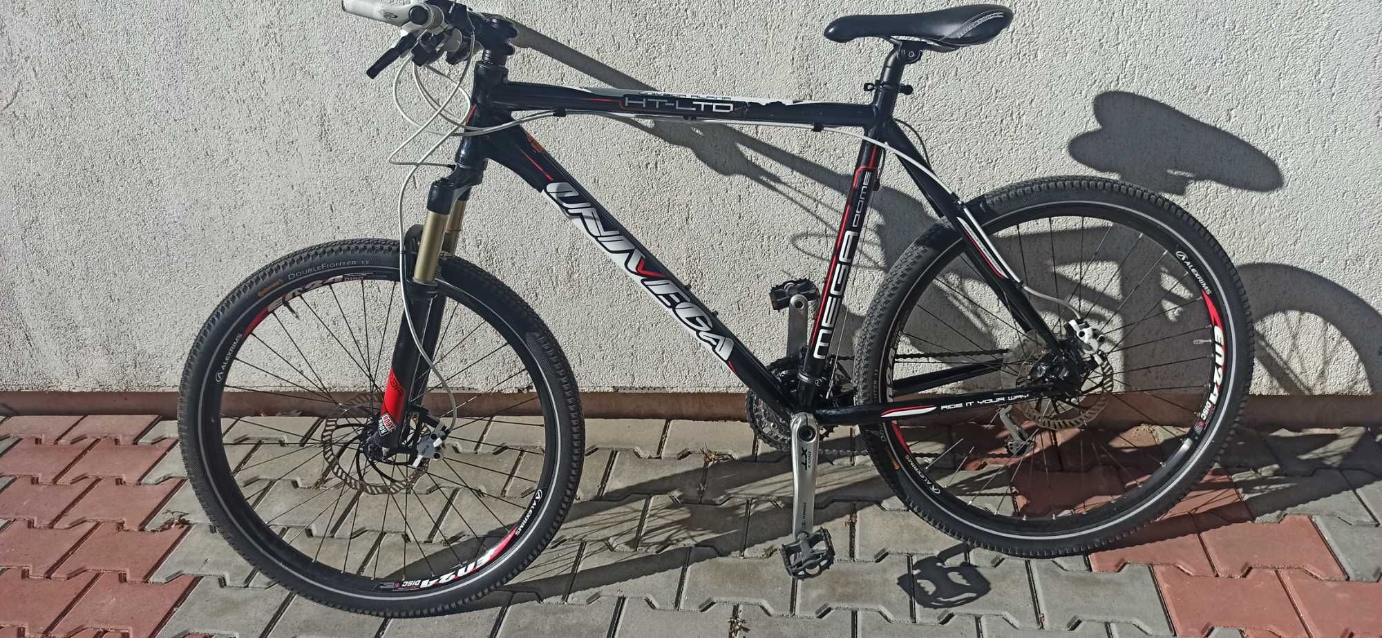 Bicicleta Univega Alpina, frane disc, Deore XT, furca Roox Shok