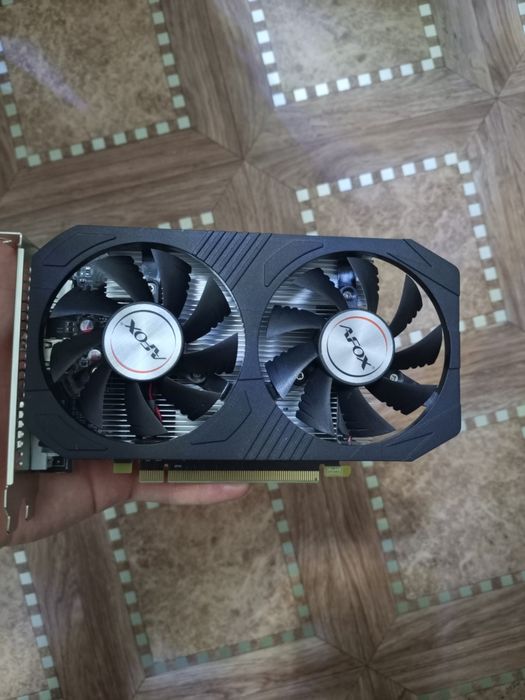 Видеокарта RX 550 4 гб