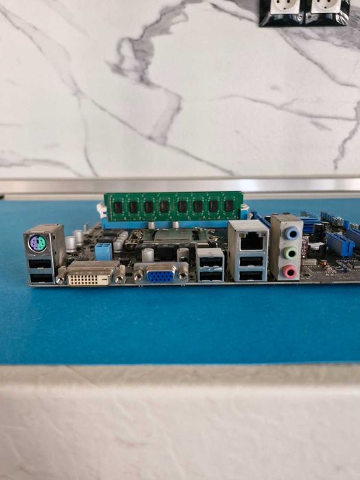 i3-2120 + PBH61MX + 8GB DDR3