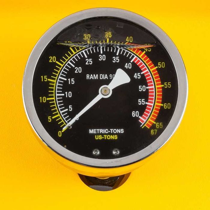 Пневмо-хидравлична преса 40 тона JCB