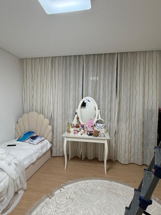 Продам шторы ширина 6 м длина 2.80.