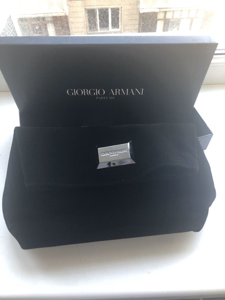 Продам клач Giorgio Armani оригинал