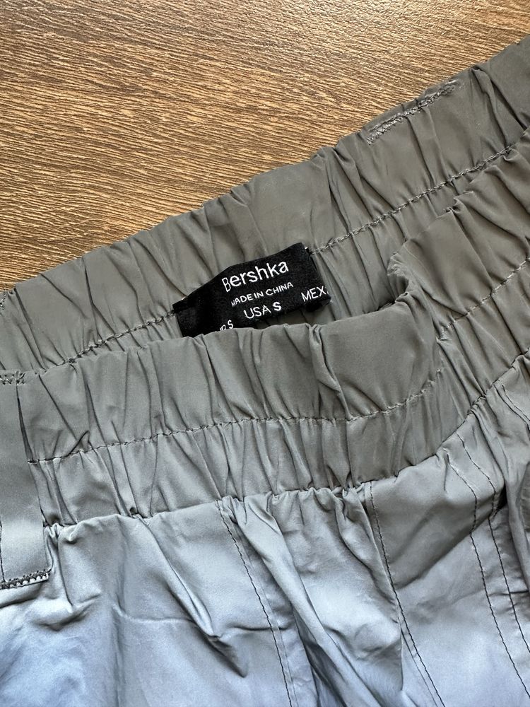 Долнище BERSHKA - S размер