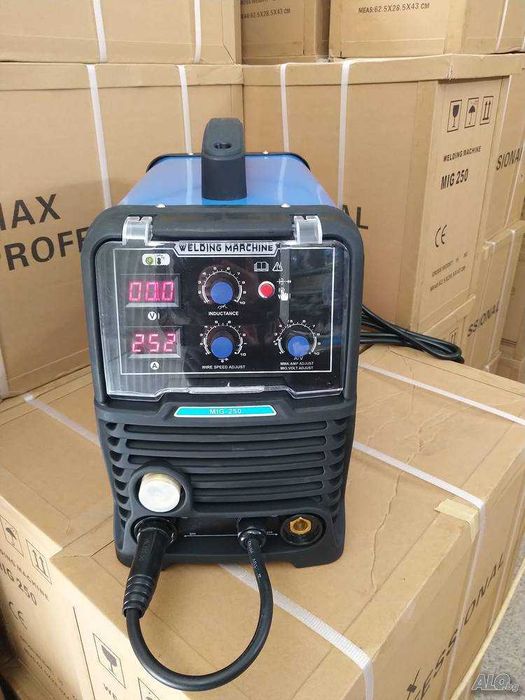 ТЕЛОПОДАВАЩ АПАРАТ 250А Телоподаващо  - 4м шланг Заваръчен апарат