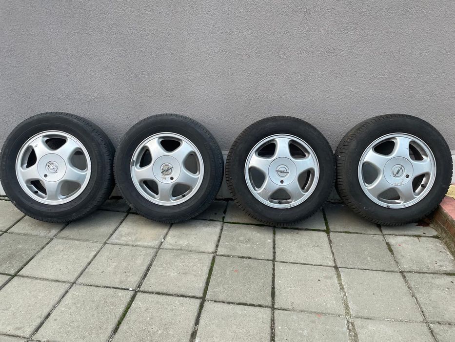 Джанти с летни гуми за Опел 15’