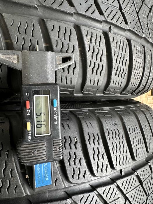 SET 4 Anvelope Iarna 225/50 R18 PIRELLI Sotto Zero 3 Winter - runflat