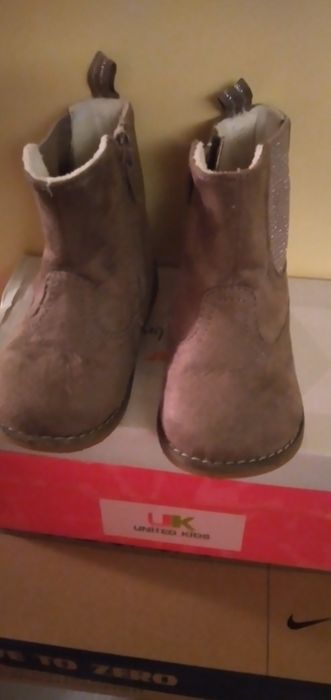 Топли ботушки на H&M за момиченца