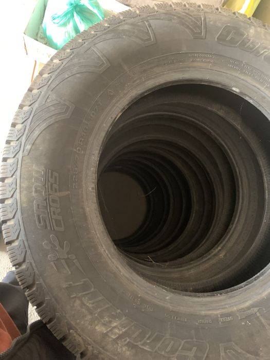 Продам шины зимние шипованные.