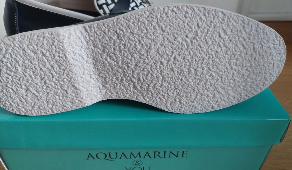 Дамски кожени обувки Aquamarine. Чисто нови. Номер 38.