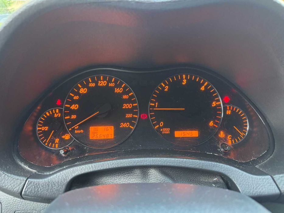 Toyota Avensis 2.2 dizel