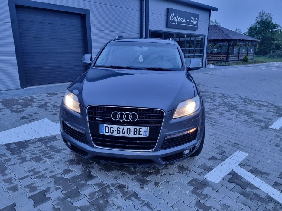 Dezmembreaz audi q7 4.2 tdi s line