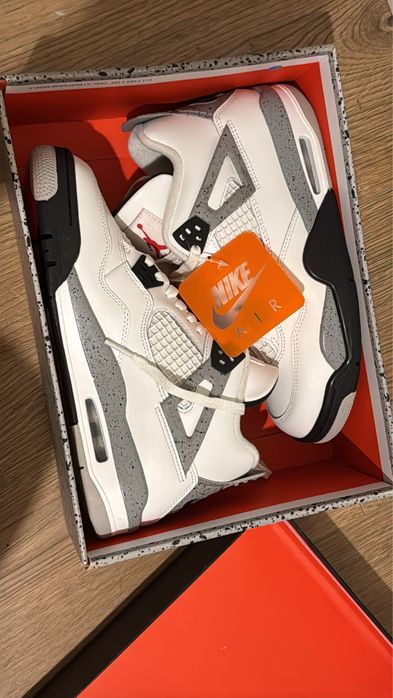 Jordan 4 White Cement