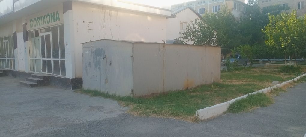 Uchastka yer sotiladi.Dom quruvchilarga.2 ta padezli dom qursa boladi