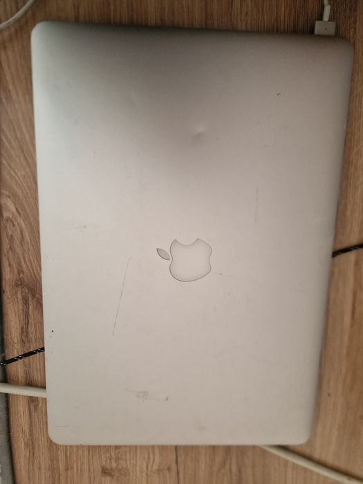 Macbook pro Retina Mid-2015 i7 16gb ram  defect pentru piese