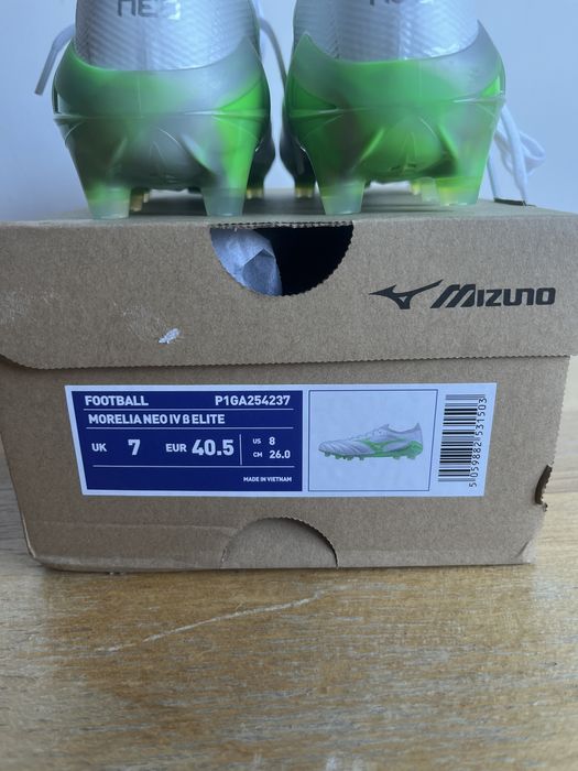 Ghete de fotbal mizuno