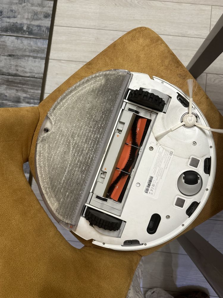 Робот-пылесос Xiaomi Mi Robot Vacuum-Mop