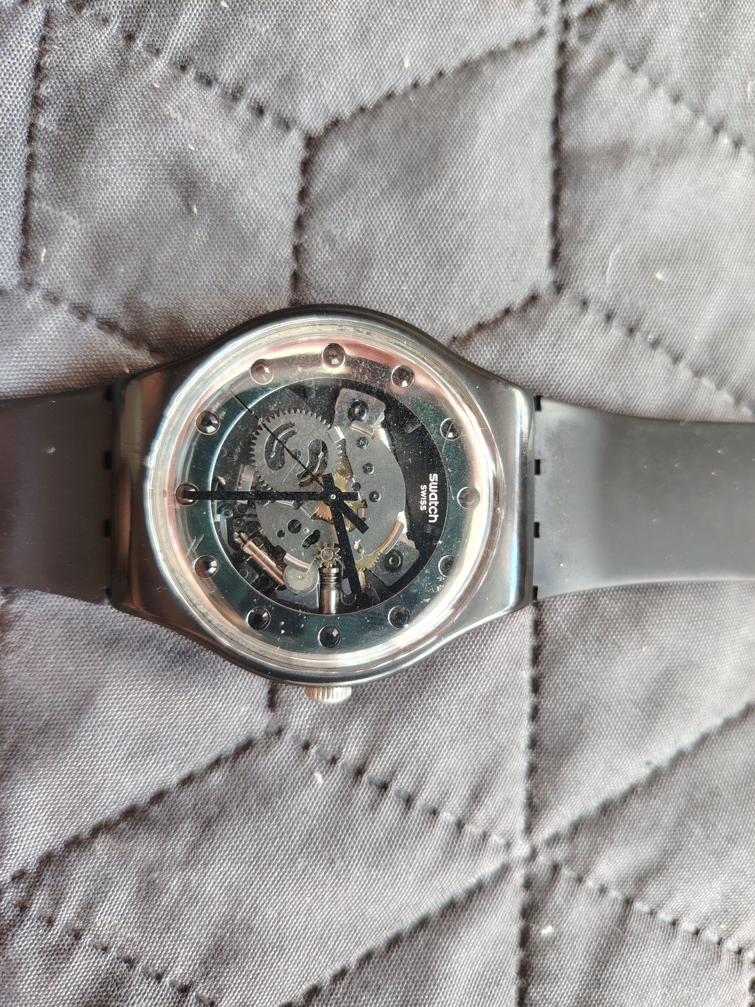 Swatch swiss часовник с видим механизъм