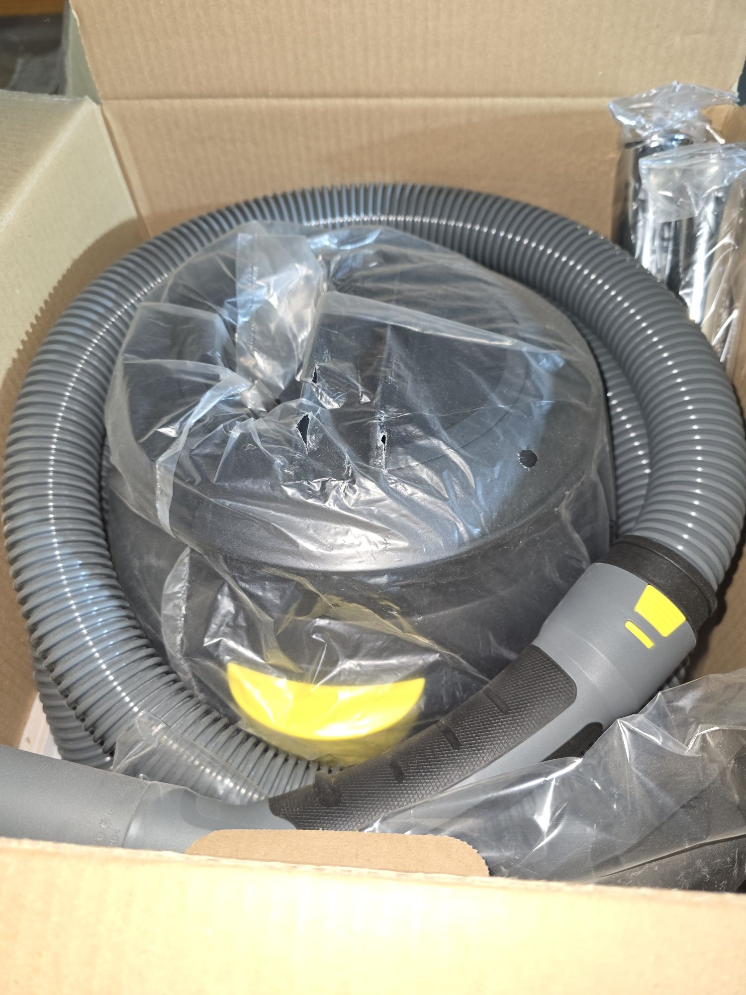 Пылесос Karcher  новый