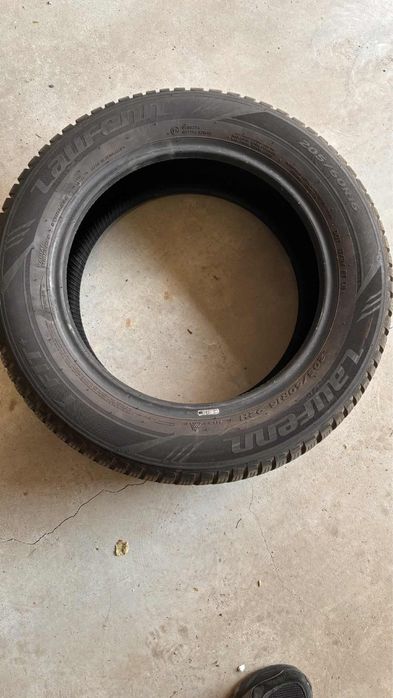 Зимни ацвтомобилни гуми Laufenn