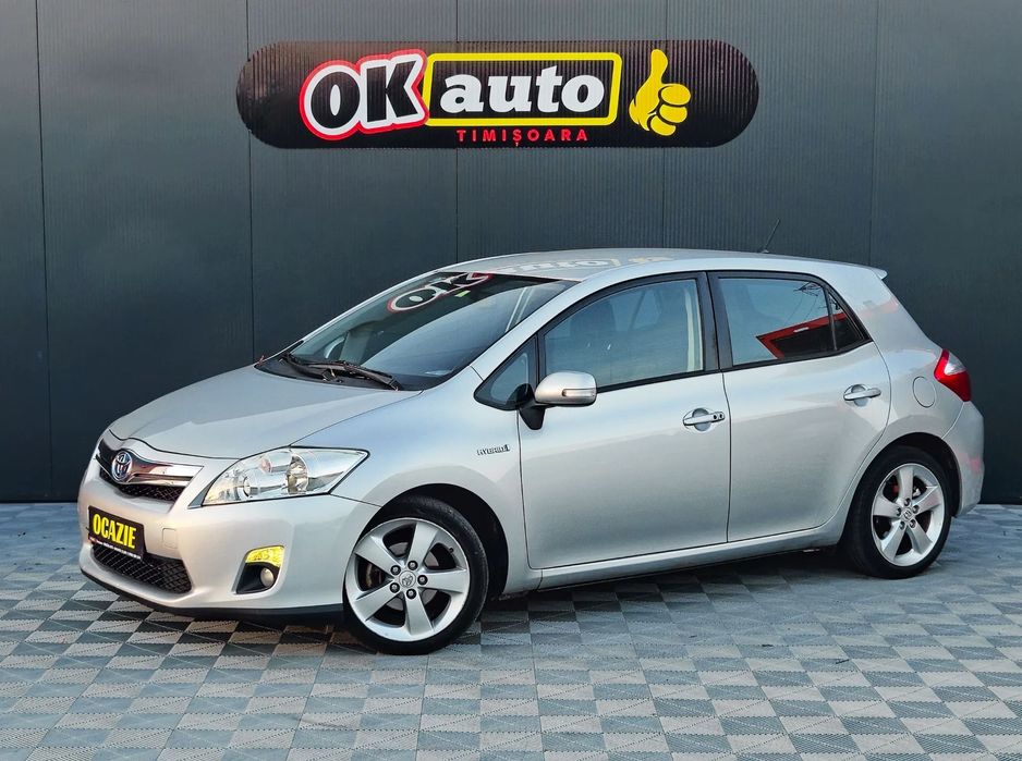 Toyota Auris 1.8 benzina + hybrid - cutie automata