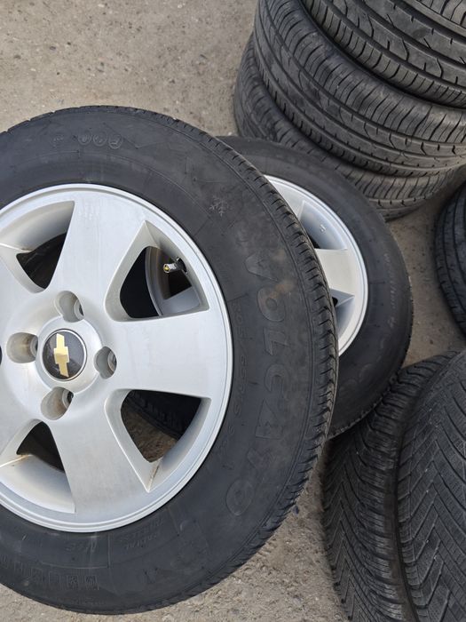 автошины 15/60/205.не крашенные,балоны отличные