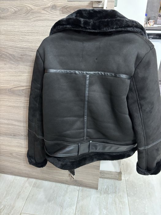 Черно зимно палто