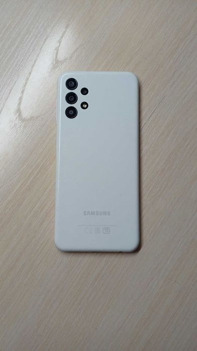 Смартфон , б\у ,Самсунг А13 в отличном состоянии.