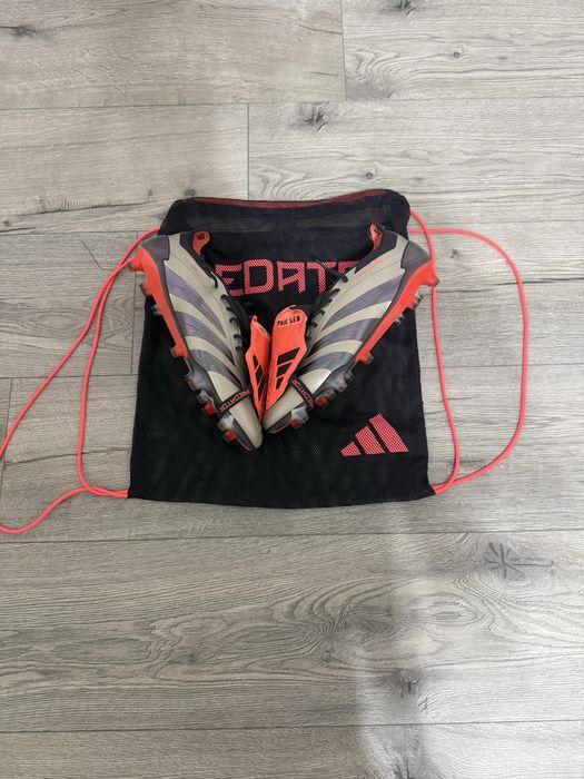 Ghete de fotbal predator ellite