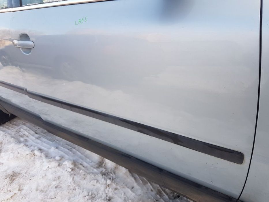 Usa / Portiera Dreapta Fata VW Passat B5.5 Break / Variant 2000 - 2005 Cod Culoare LB5S