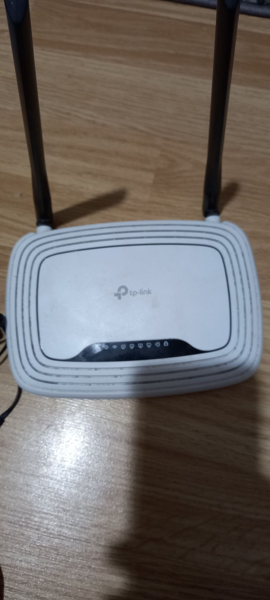 Roter TP-Link cu încărcător