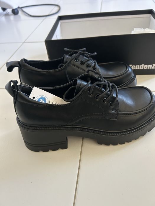 Обувки tendenz.     .