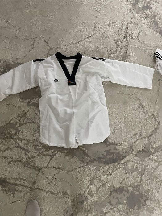 Продам спортивный костюм для детей