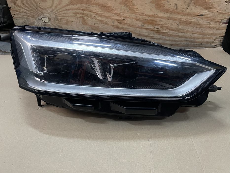 Far stanga / dreapta Full led Audi A5, S5 B9 8W6941033D si 8W6941034D