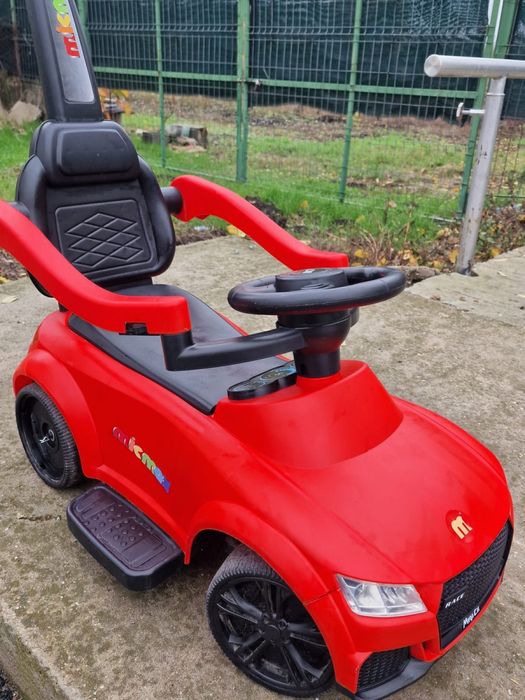 Mașinuță cu mâner de impins detașabil