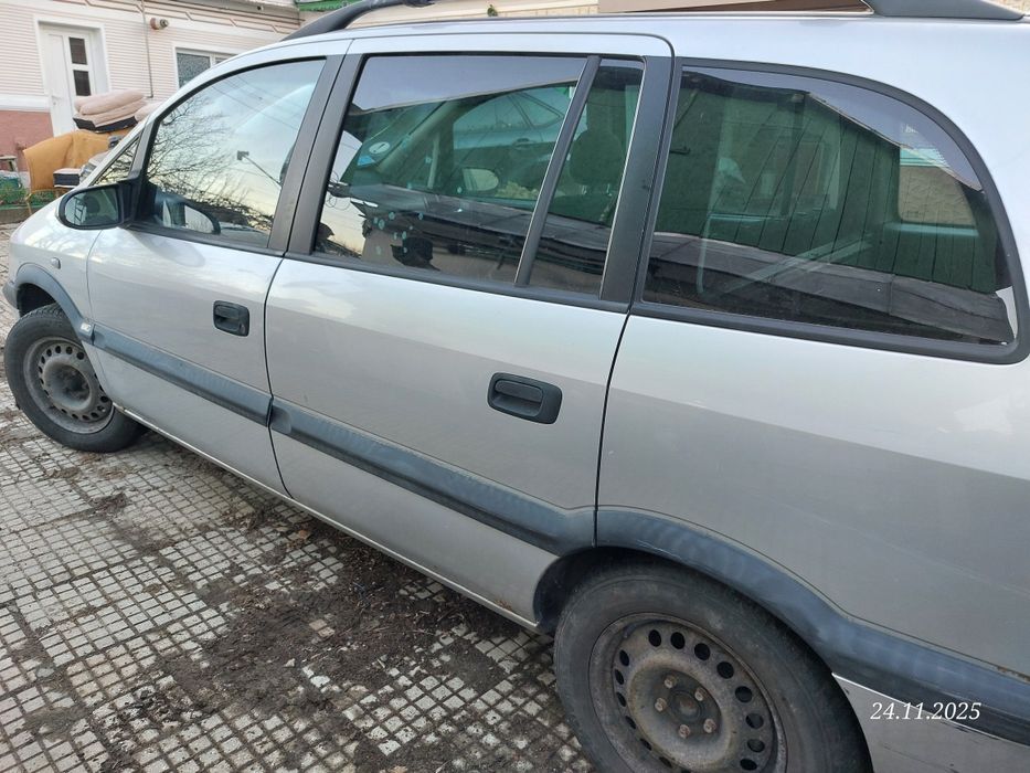 Opel Zafira 1.8 benzina 2002