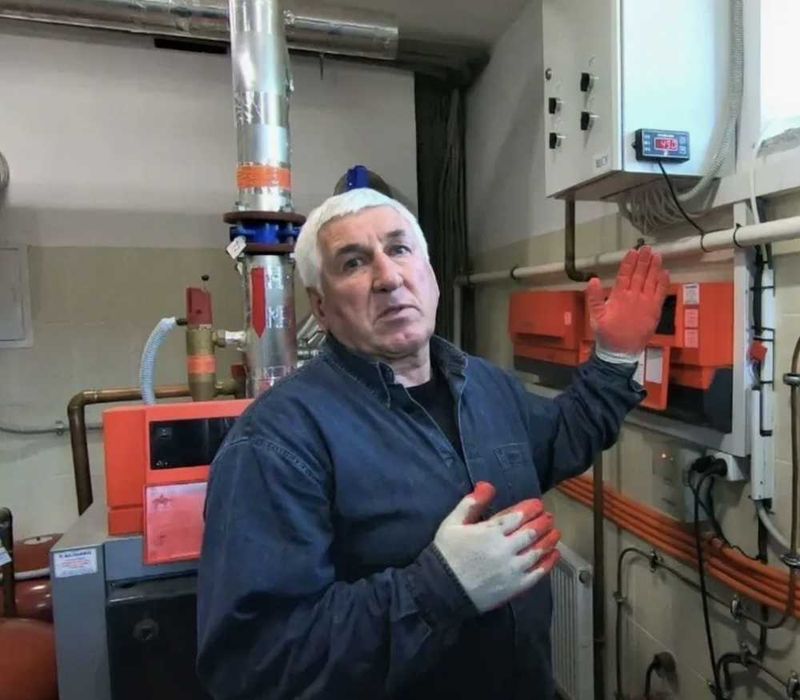 Услуги сантехника: монтаж отопления,водоснабжения и чистка засора!