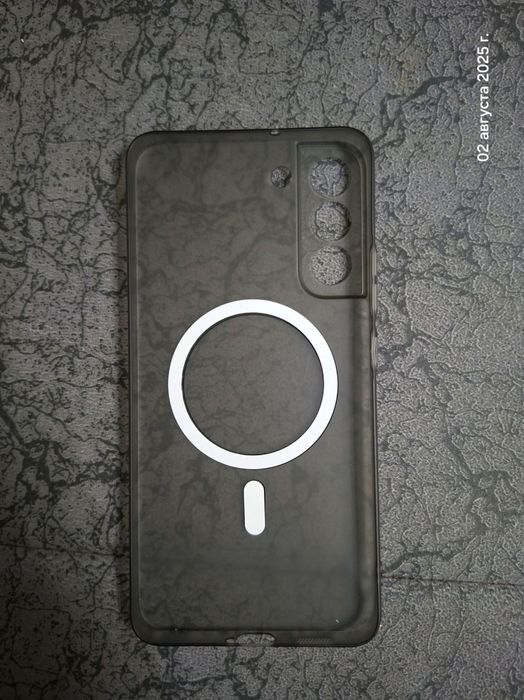 Samsung Galaxy S22 Plus uchun g'iloflar