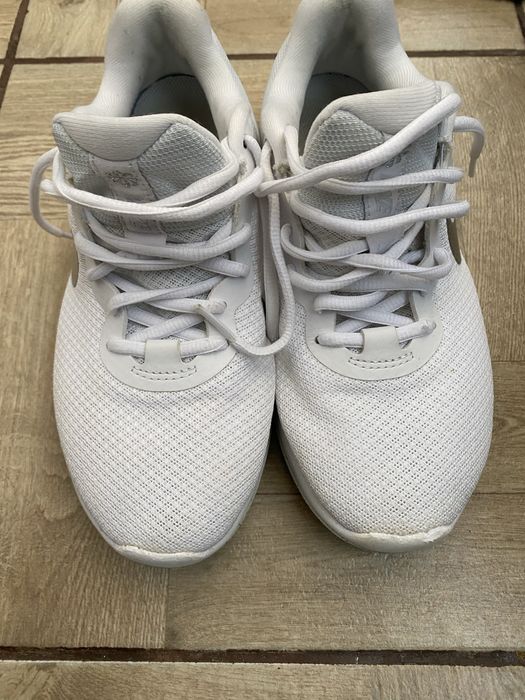 Adidasi dama Nike nr 37,5