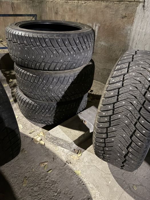 Продам резину б/у в отличном состоянии. Срочно!