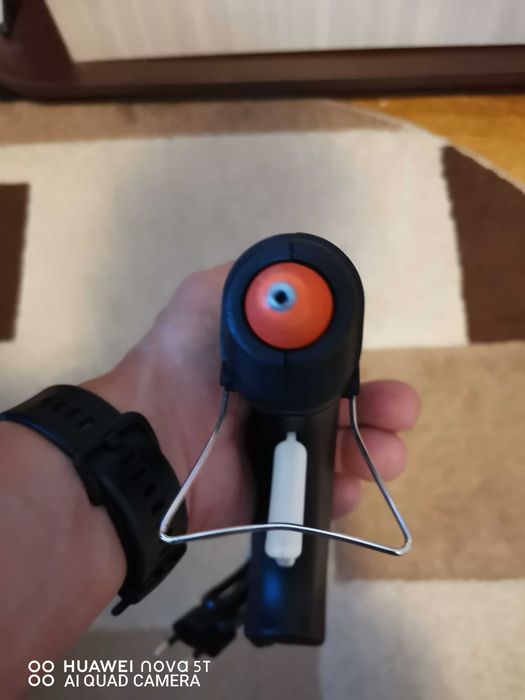 pistol lipit cu tub de silicon