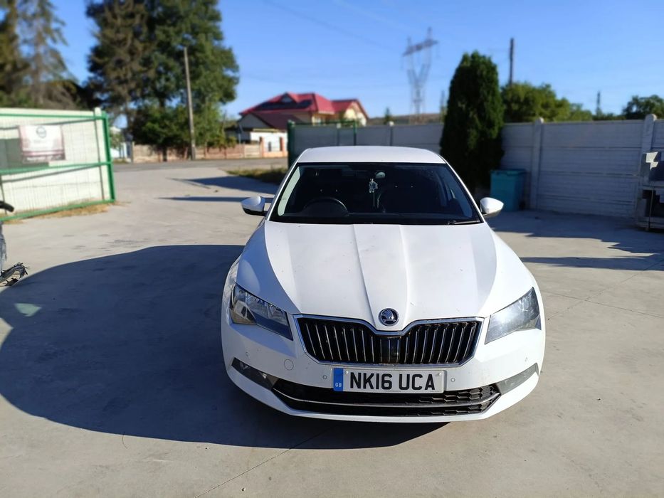 Dezmembram Skoda Superb 3