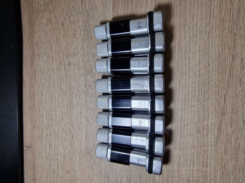 Стяги за ремонт на дисплей 8бр