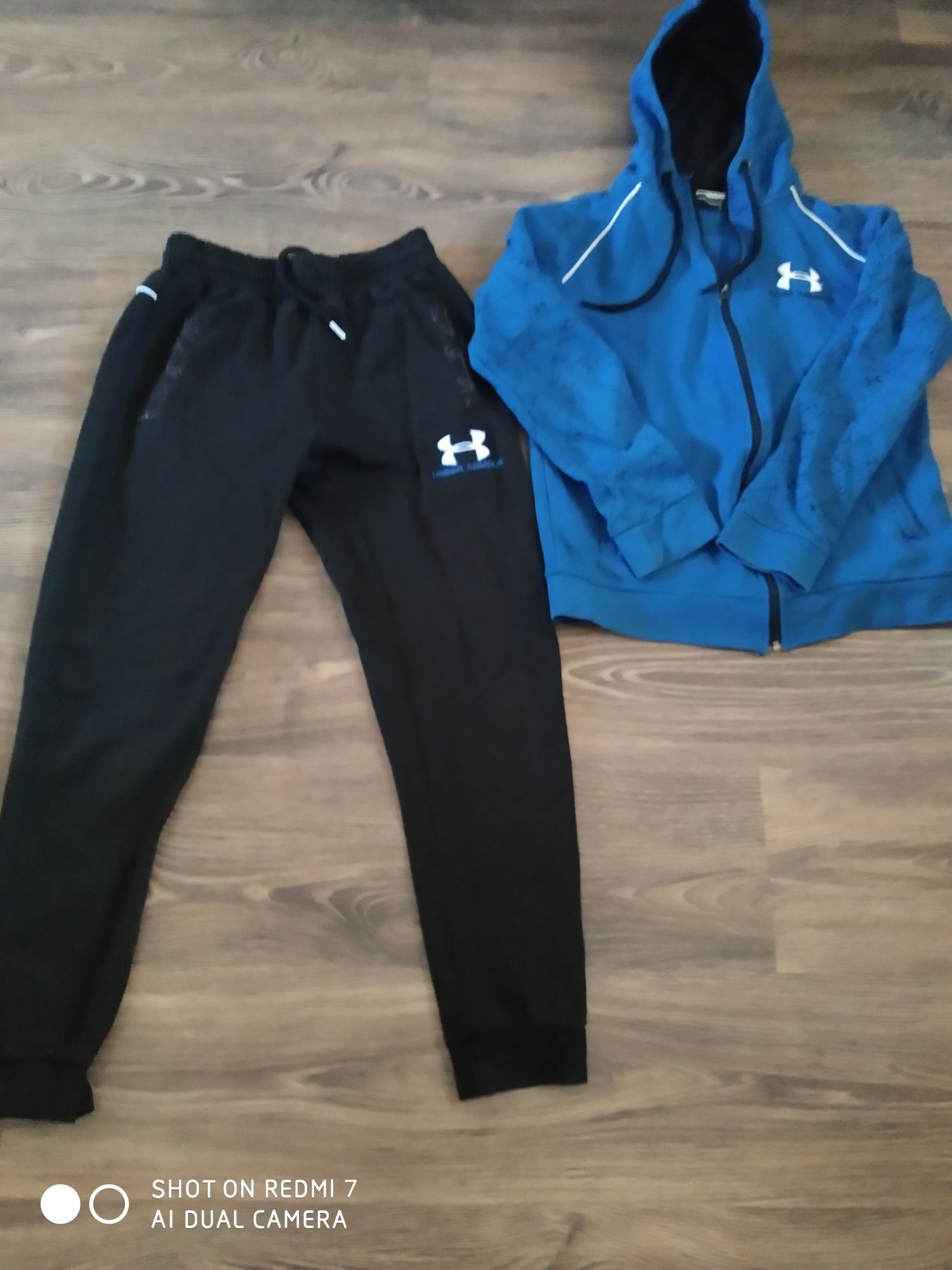 Екип UNDER ARMOUR,Горници NIKE цена 40лв НАМАЛЕН 30лв