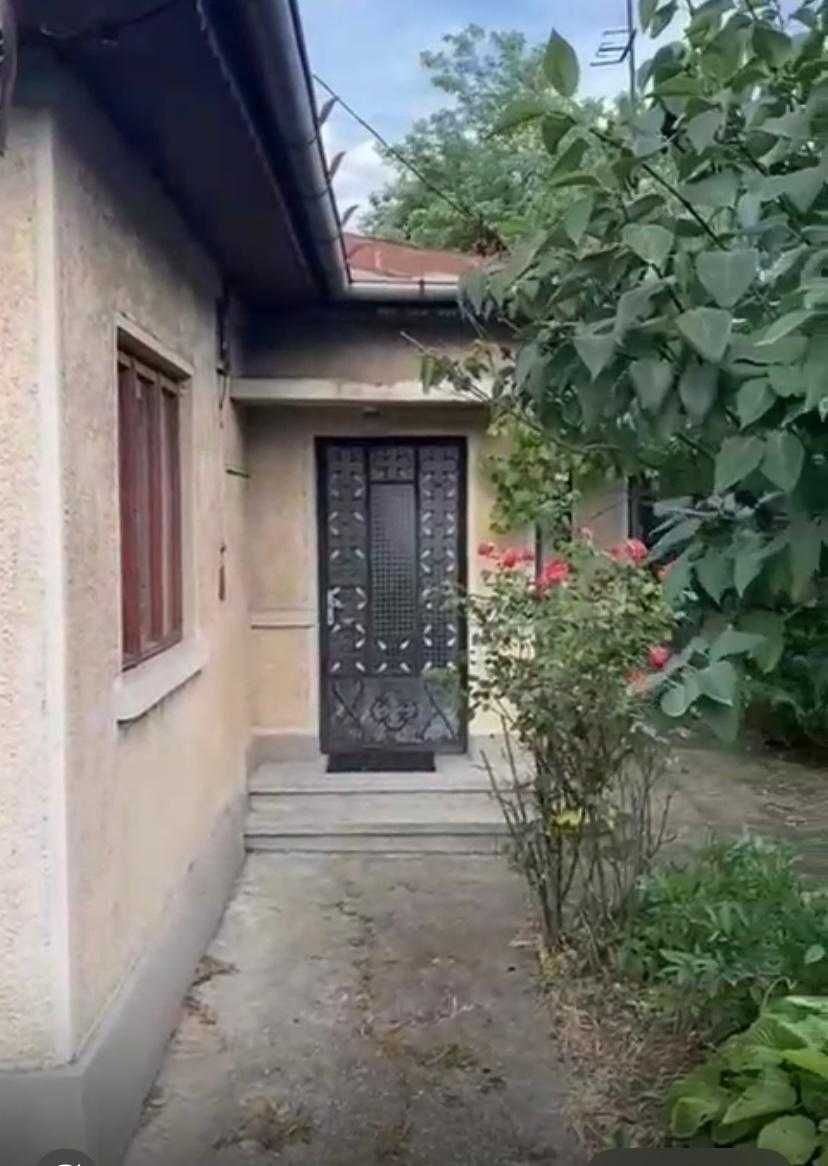 Casa cu 3 camere de vanzare , zona Mihai Bravu Ploiesti, 78 mp