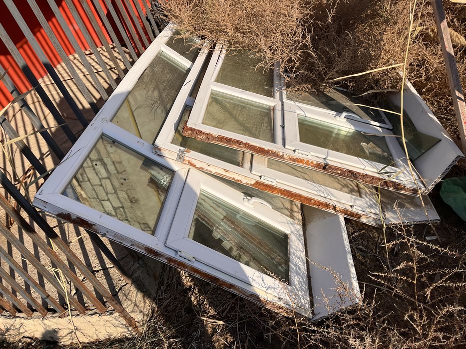 Пластик терезе сатылады